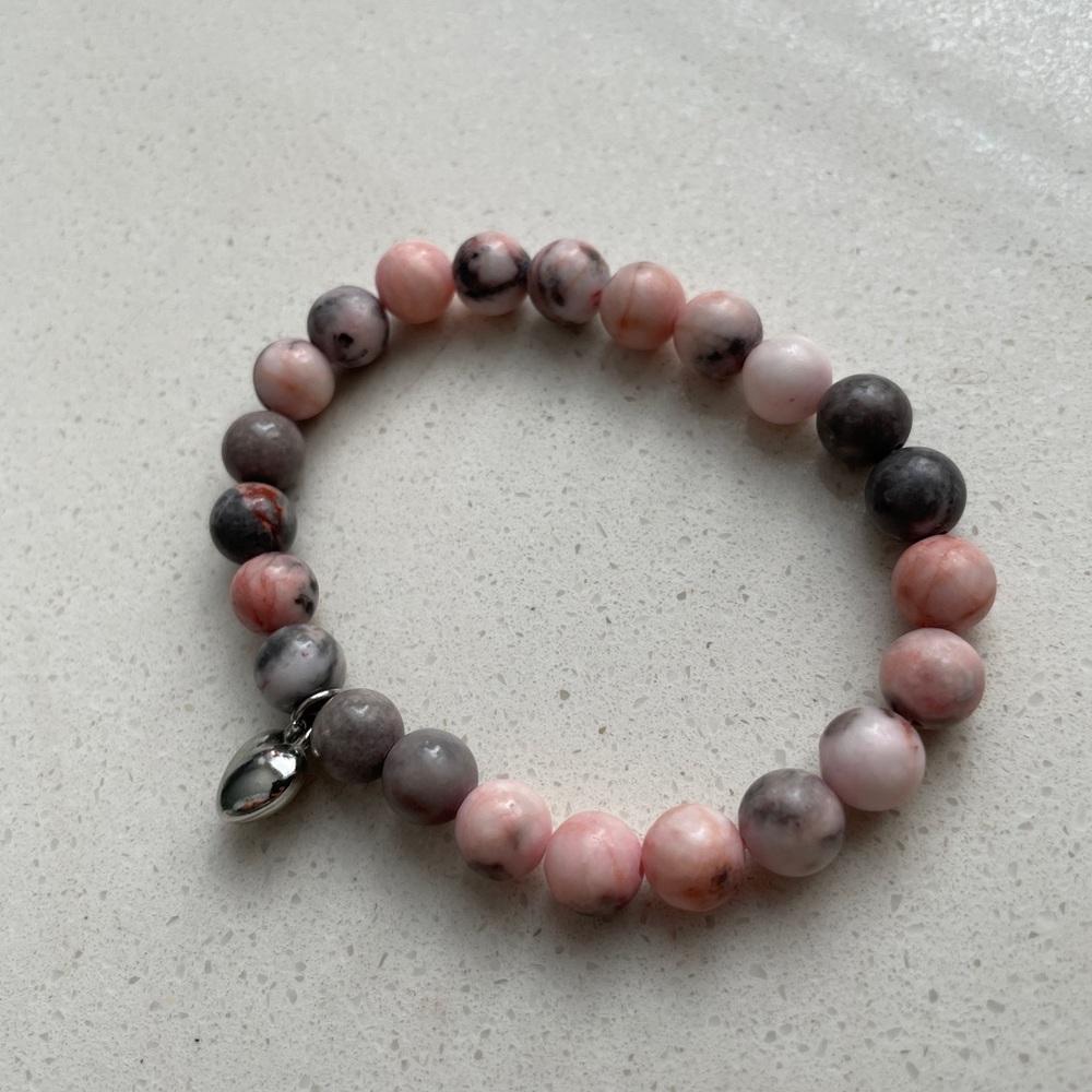 FREE if bundle from 25$. Birthday gift (bracelet + keychain)